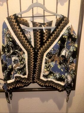 Free People " Jungle" oversized "Catch me if You Can" - Black, Blue & Gold Top
